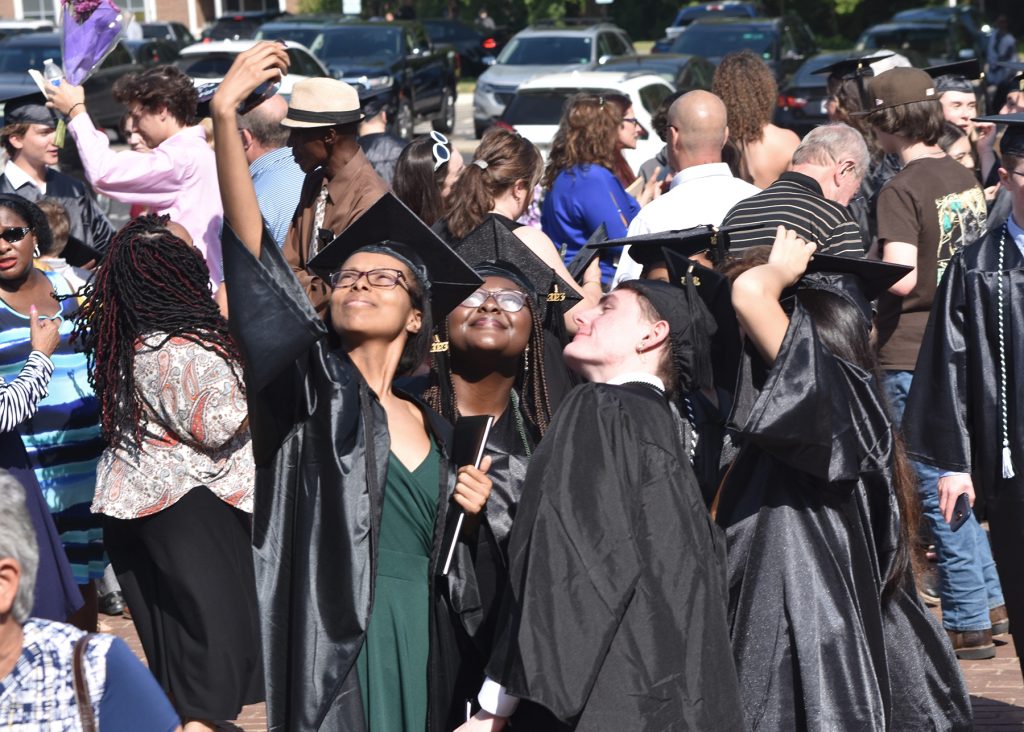 May 2023 RCC graduates take a selfie.