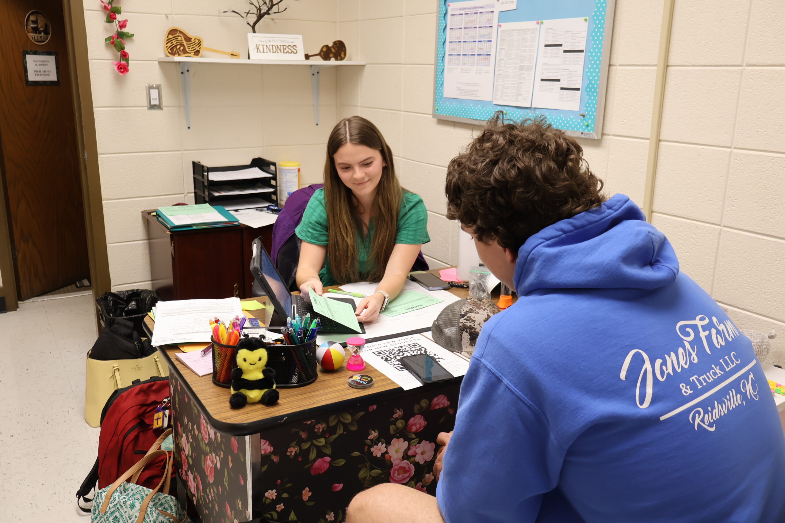 CCP Advisor meeting with a student